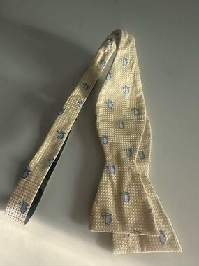 Masters tournament self tie bowtie